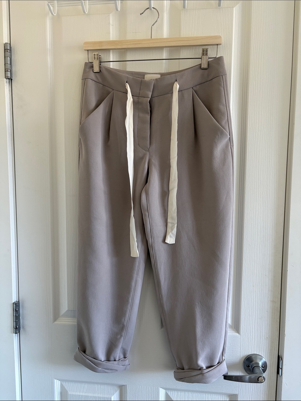 Aritzia Wilfred Relaxed Tie-Waist Pants